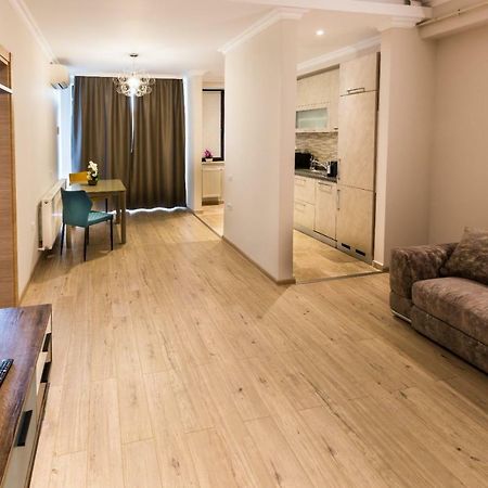 Rose Luxury Apartment Mamaia Exterior foto